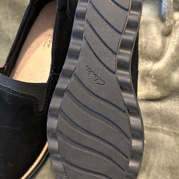 Black easy to slip on women’s loafers - Picture 3 of 3